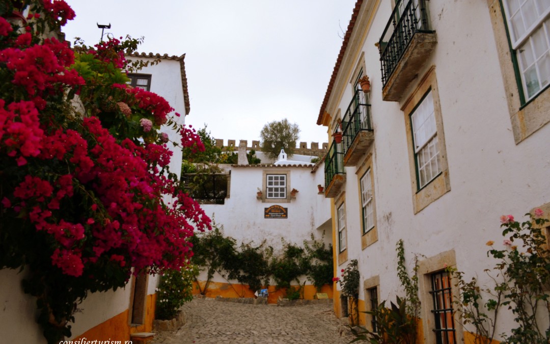 Obidos, satul fortificat oferit cadou de nuntă reginelor Portugaliei