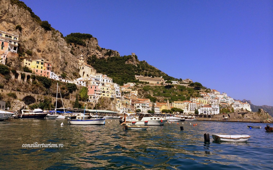 Născut pentru a te fermeca: Positano, cel mai romatic orăşel de pe Coasta Amalfi